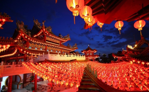 Пекин: еще один Новый год, дерево Света и красные конверты